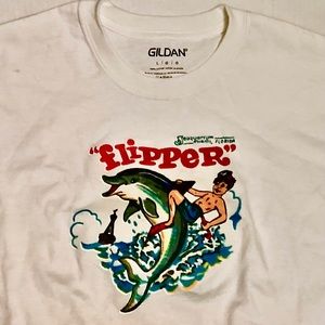 Mens Large Standard White Tee Shirt With Flipper Dolphin TV Show Retro Ramones